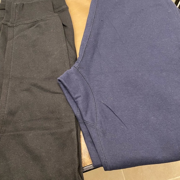 Ladies joggers come in black, blue,mauve size medium - Picture 6 of 6